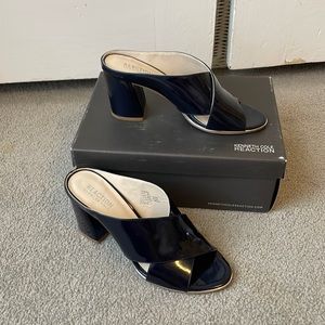 Kenneth Cole Navy Heels